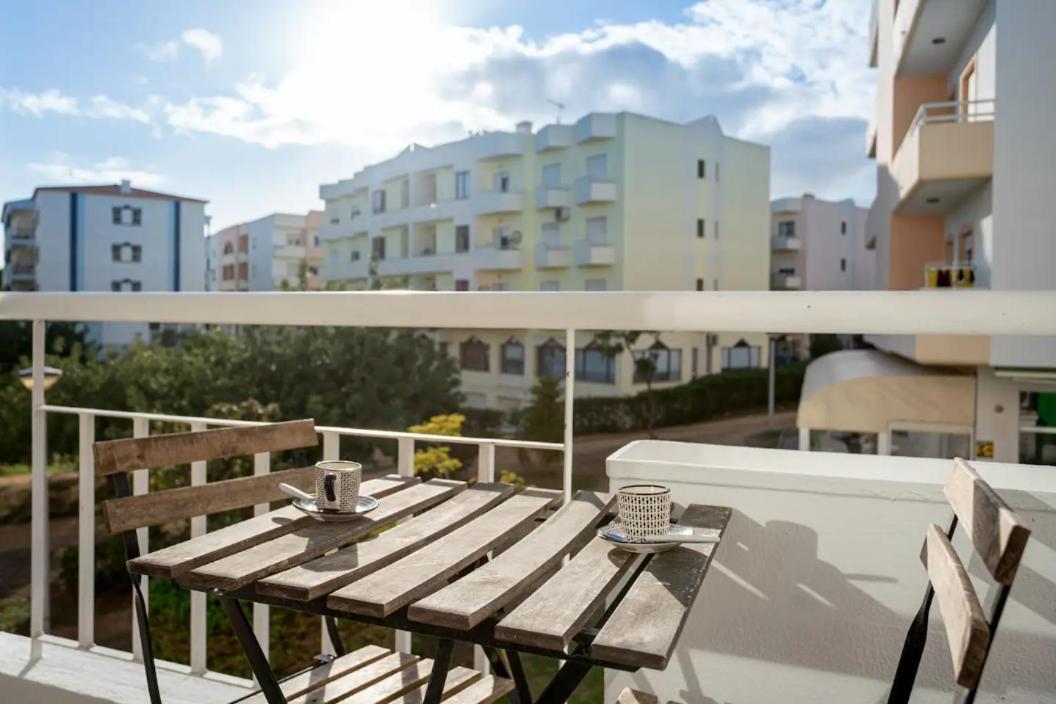 Blife Allya Private Rooms Фаро Екстериор снимка