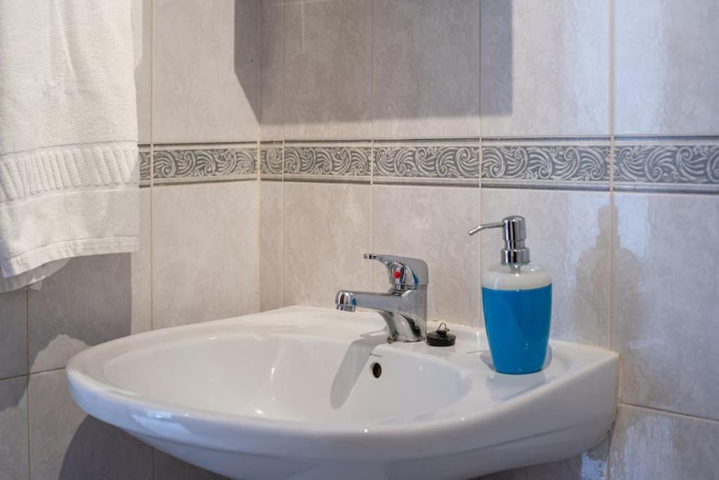 Blife Allya Private Rooms Фаро Екстериор снимка