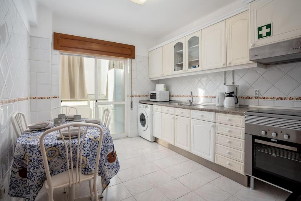 Blife Allya Private Rooms Фаро Екстериор снимка